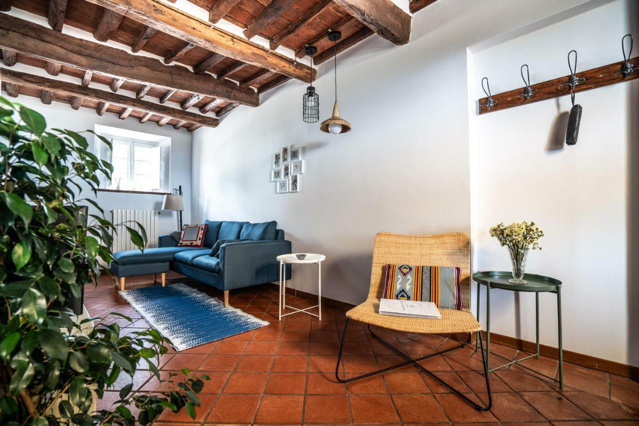 Accogliente Alloggio Con Vista E Piscina Lucca Luaran gambar