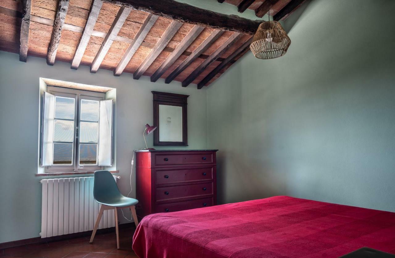 Accogliente Alloggio Con Vista E Piscina Lucca Luaran gambar